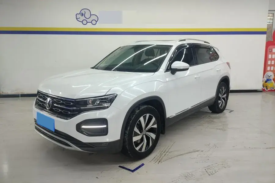 2019 Jeep Cherokee 2.0T 234HP L4 9AT