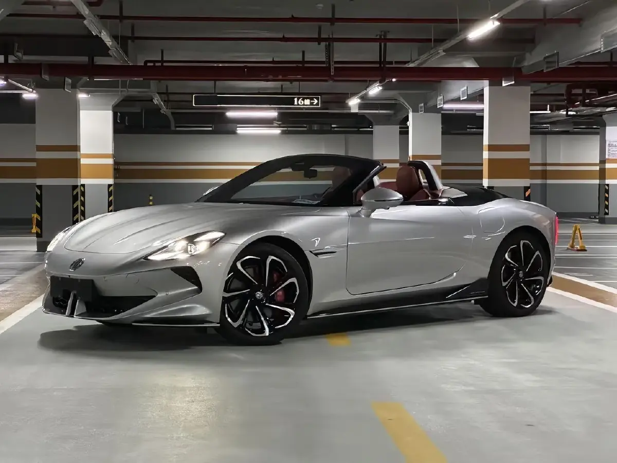 2023 Volvo S60 2.0T 197HP L4 7DCT