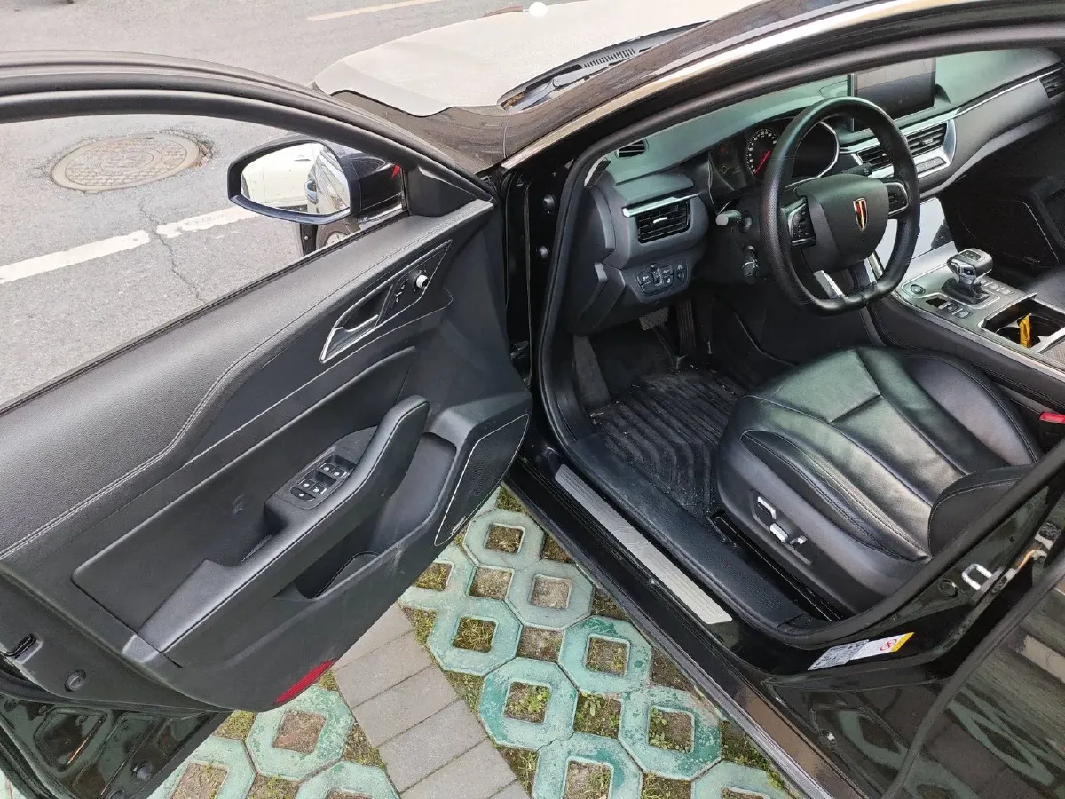 2022 HongQi H5 1.8T 197HP L4 6AT,autocango,china used car exporter,china ev exporter,chinese used car exporter,chinese used ev exporter