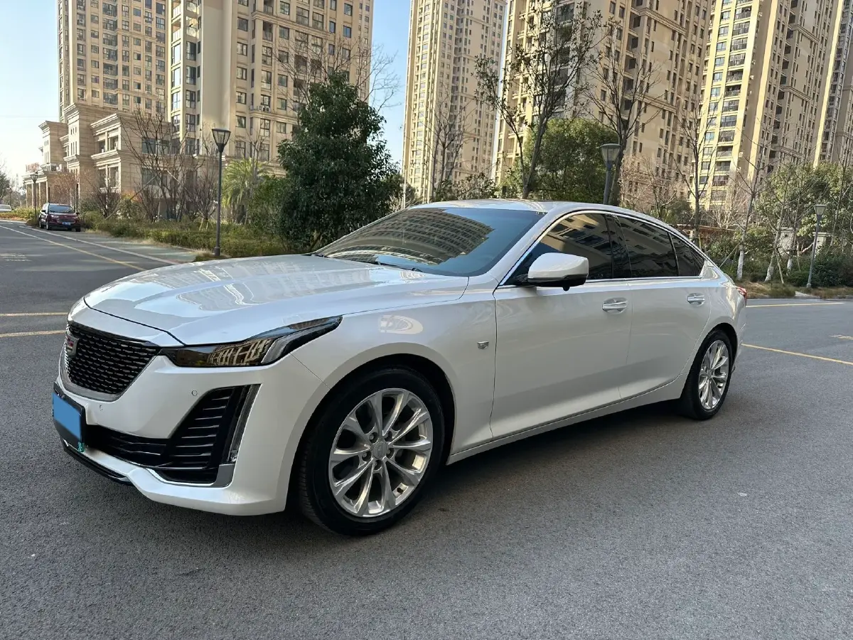 2023 Cadillac CT5 2.0T 237HP L4 10AT