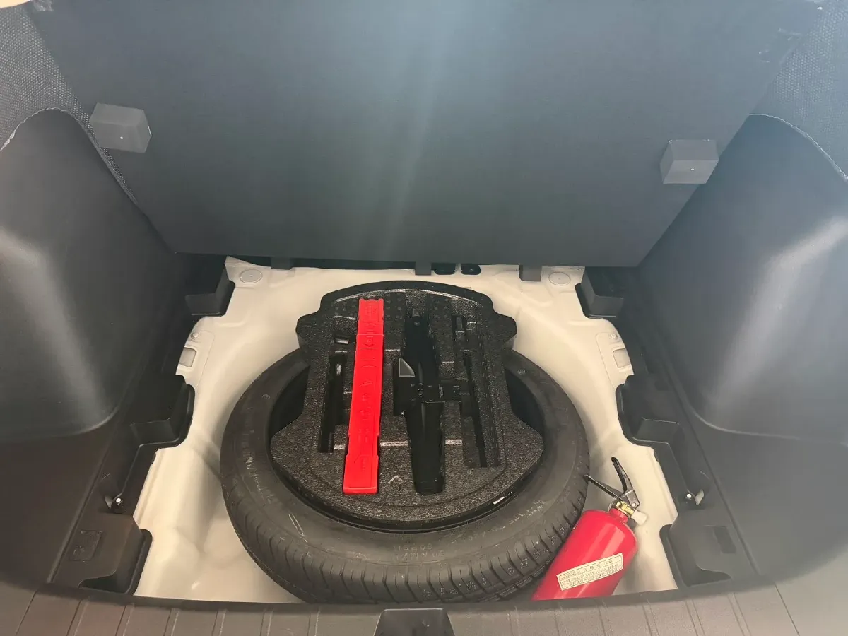 2021 Geely Coolray 1.4T 141HP L4 6DCT,autocango,china used car exporter,china ev exporter,chinese used car exporter,chinese used ev exporter