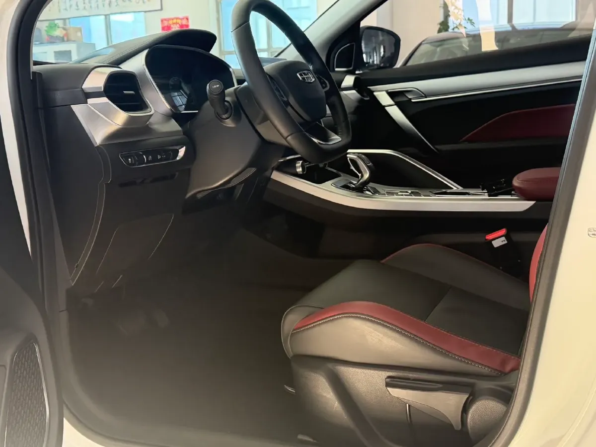 2021 Geely Coolray 1.4T 141HP L4 6DCT,autocango,china used car exporter,china ev exporter,chinese used car exporter,chinese used ev exporter