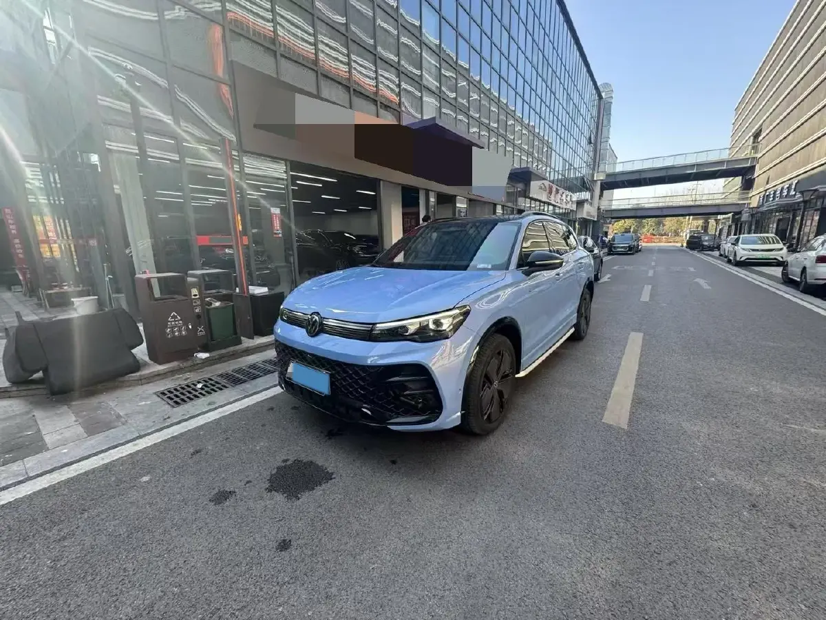 2024 Volkswagen Tiguan L 2.0T 220HP L4 7DCT