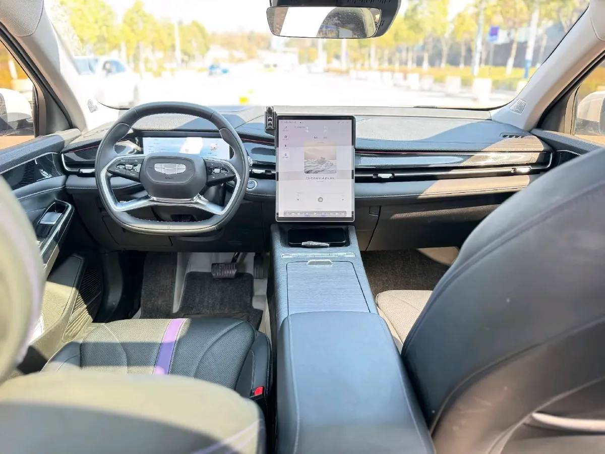 2024 Geely PrefaceL 1.5T 163HP L4 3DHT Hybrid,autocango,china used car exporter,china ev exporter,chinese used car exporter,chinese used ev exporter