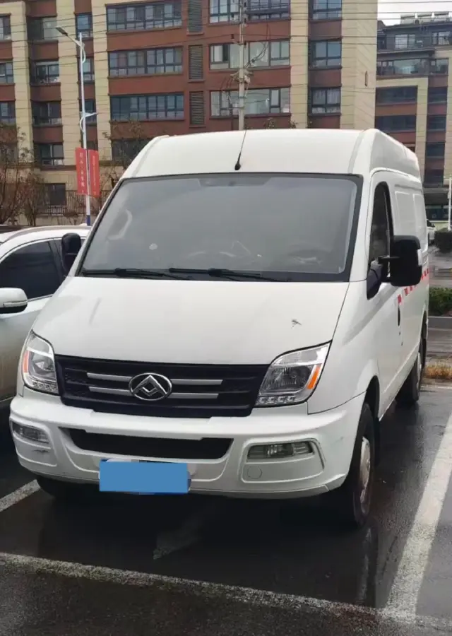 2021 MAXUS XinTu V80 2.0T 127HP L4 6MT