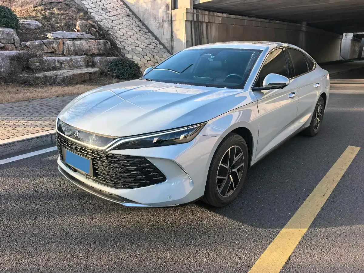 2024 BYD QinL 1.5L 101HP L4 E-CVT PHEV 15.87KWH