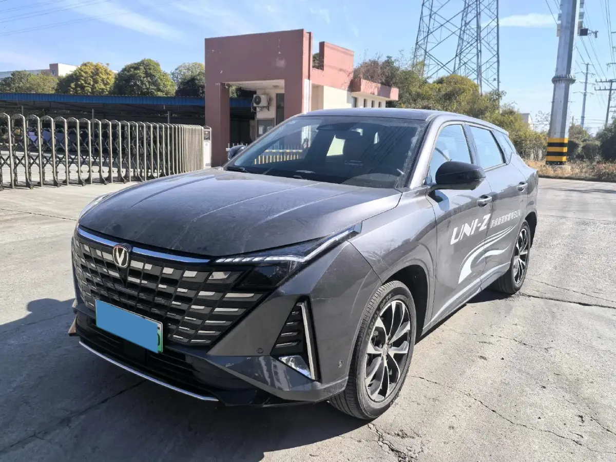 2024 ChangAn UNI-Z 1.5L 98HP L4 E-CVT PHEV 18.4KWH