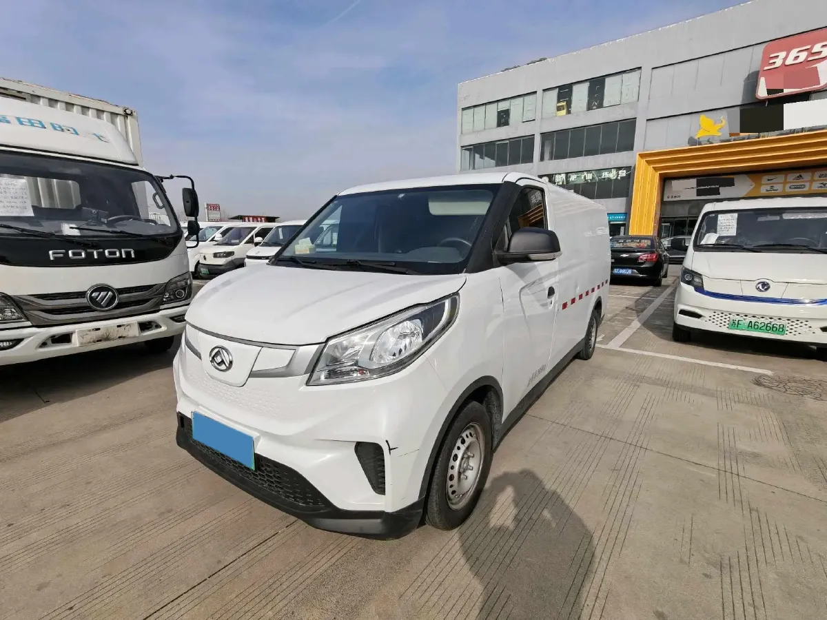 2021 Venucia Grand V 1.5T 190HP L4 7DCT,autocango,china used car exporter,china ev exporter,chinese used car exporter,chinese used ev exporter