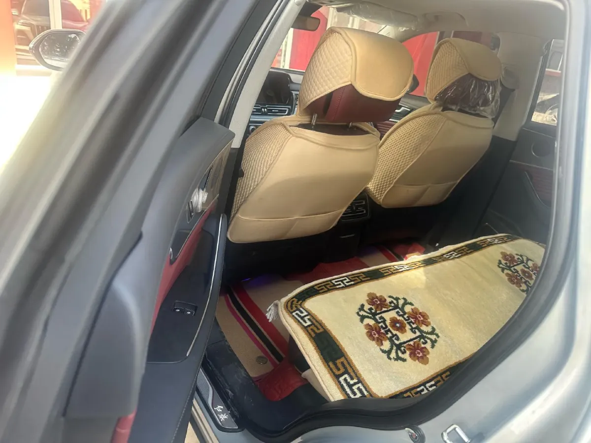 2023 HongQi HS5 2.0T 252HP L4 8AT,autocango,china used car exporter,china ev exporter,chinese used car exporter,chinese used ev exporter