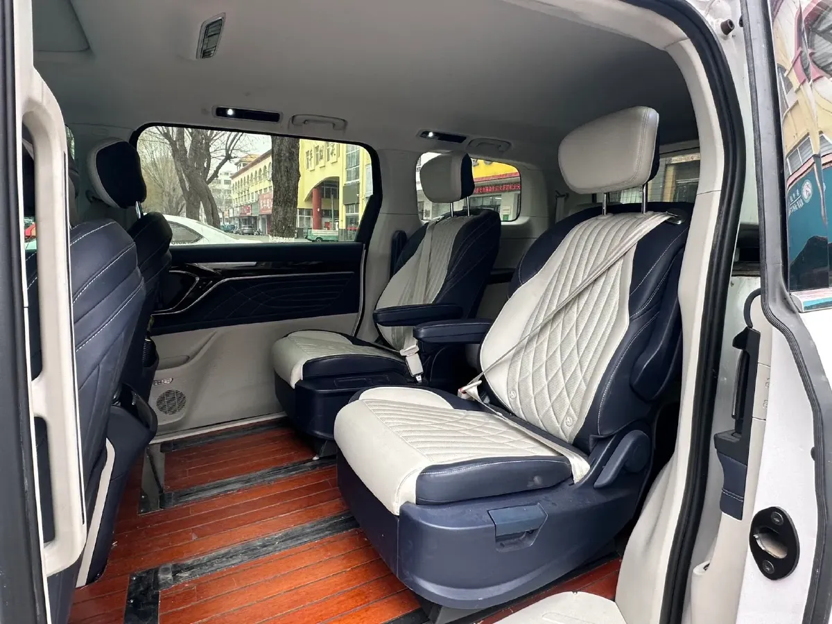 2022 MAXUS G90 2.0T 234HP L4 8AT,autocango,china used car exporter,china ev exporter,chinese used car exporter,chinese used ev exporter