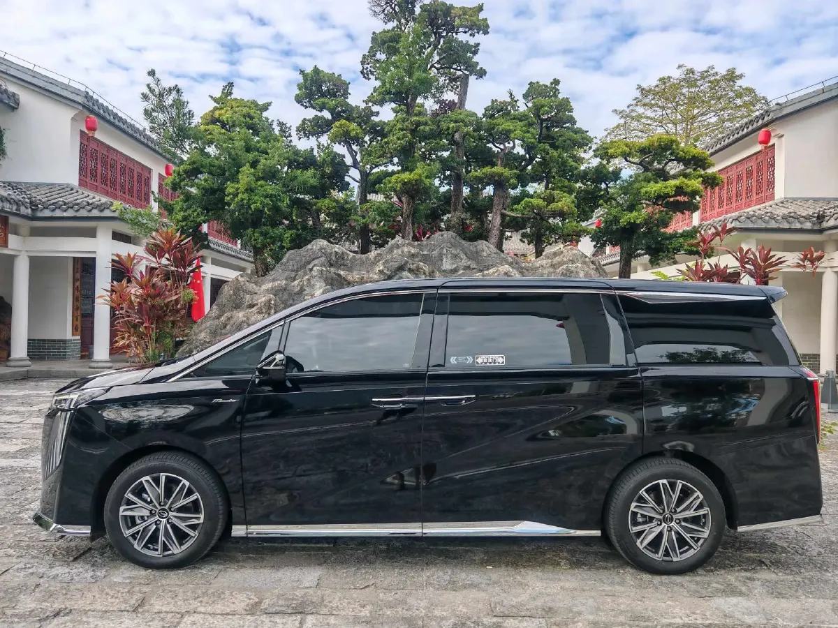 2024 GAC Trumpchi M8 2.0T 252HP L4 8AT,autocango,china used car exporter,china ev exporter,chinese used car exporter,chinese used ev exporter