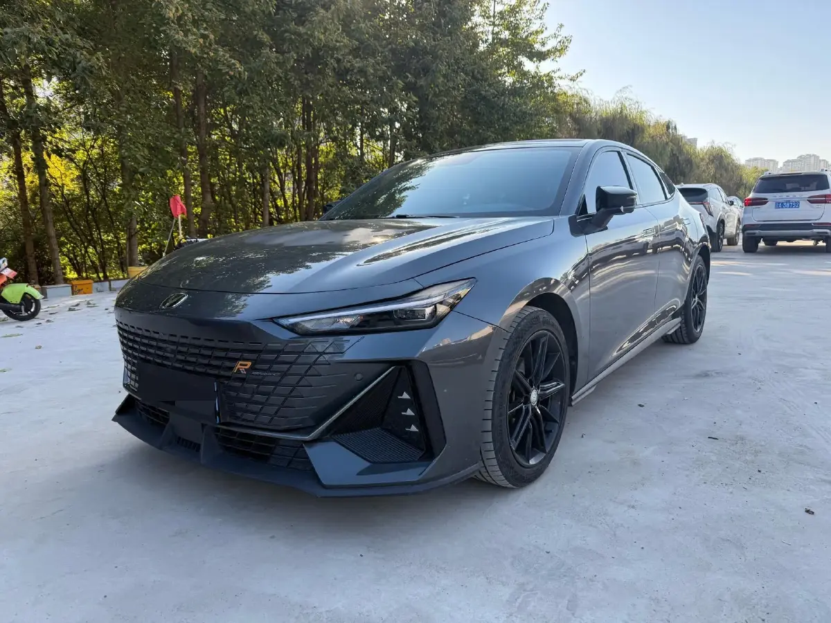 2023 ChangAn UNI-V 1.5T 188HP L4 7DCT