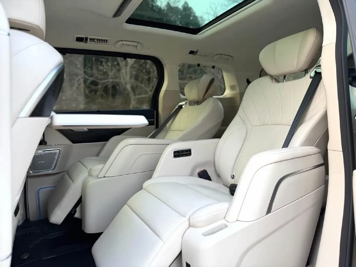 2024 Mercedes-Benz C Class 1.5T 204HP L4 9AT,autocango,china used car exporter,china ev exporter,chinese used car exporter,chinese used ev exporter