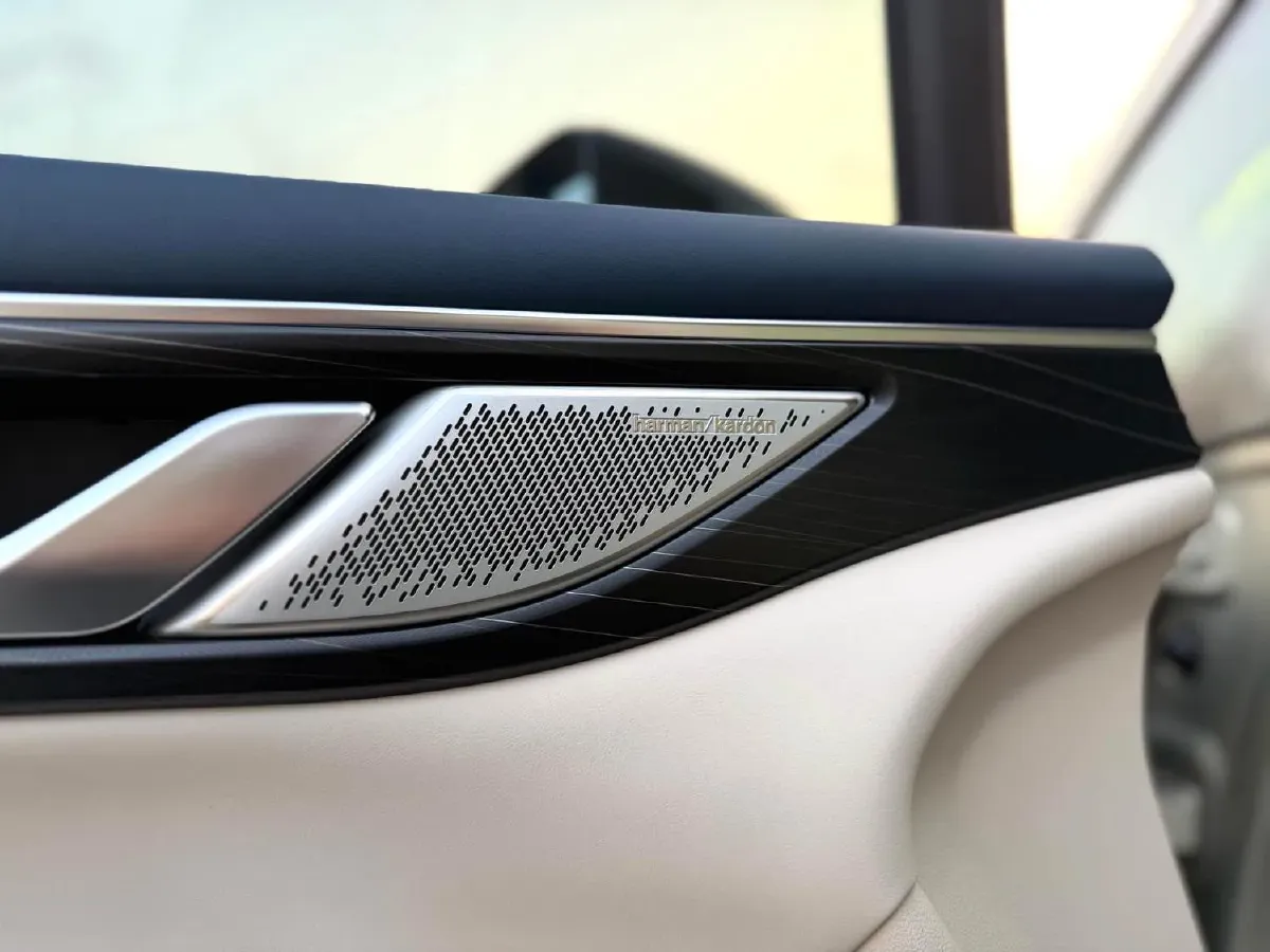 2024 Mercedes-Benz C Class 1.5T 204HP L4 9AT,autocango,china used car exporter,china ev exporter,chinese used car exporter,chinese used ev exporter