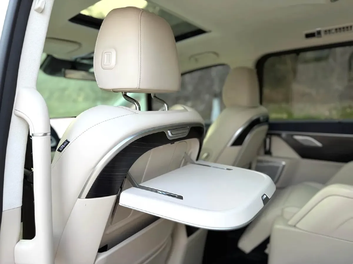 2024 Mercedes-Benz C Class 1.5T 204HP L4 9AT,autocango,china used car exporter,china ev exporter,chinese used car exporter,chinese used ev exporter