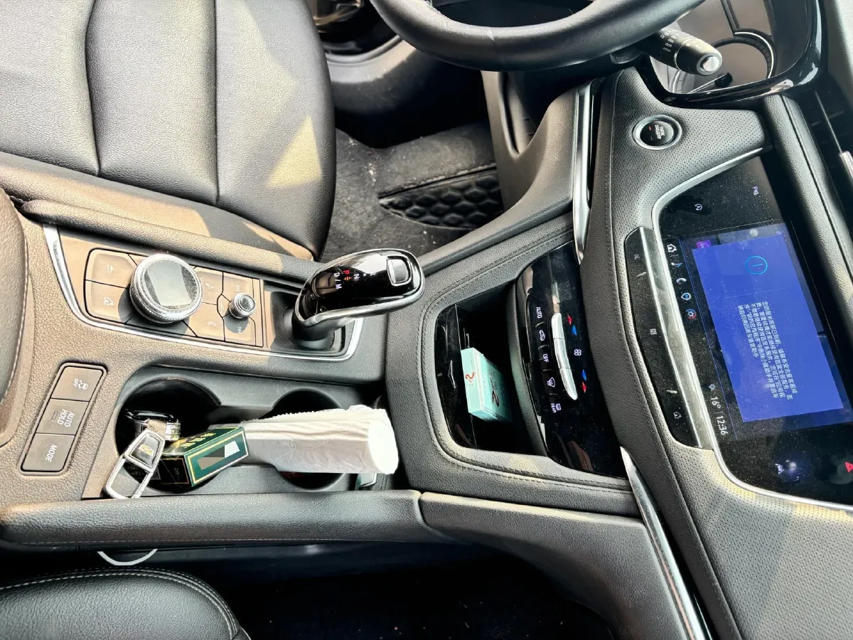 2021 Cadillac XT6 2.0T 237HP L4 9AT,autocango,china used car exporter,china ev exporter,chinese used car exporter,chinese used ev exporter