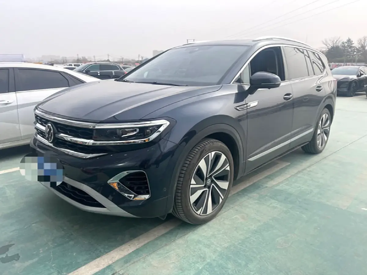 2023 Volkswagen Talagon 2.0T 220HP L4 7DCT