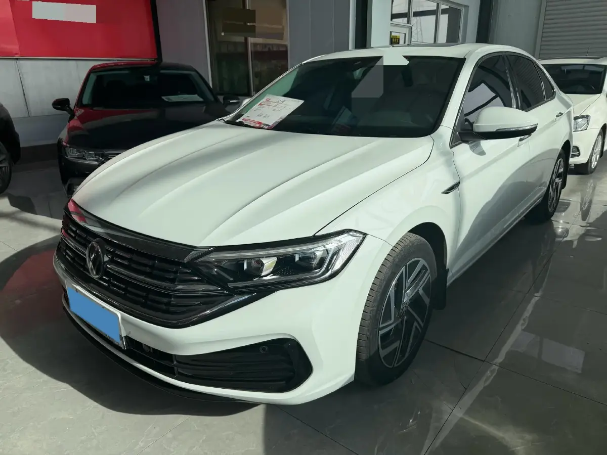 2023 Volkswagen Sagitar 1.2T 116HP L4 7DCT