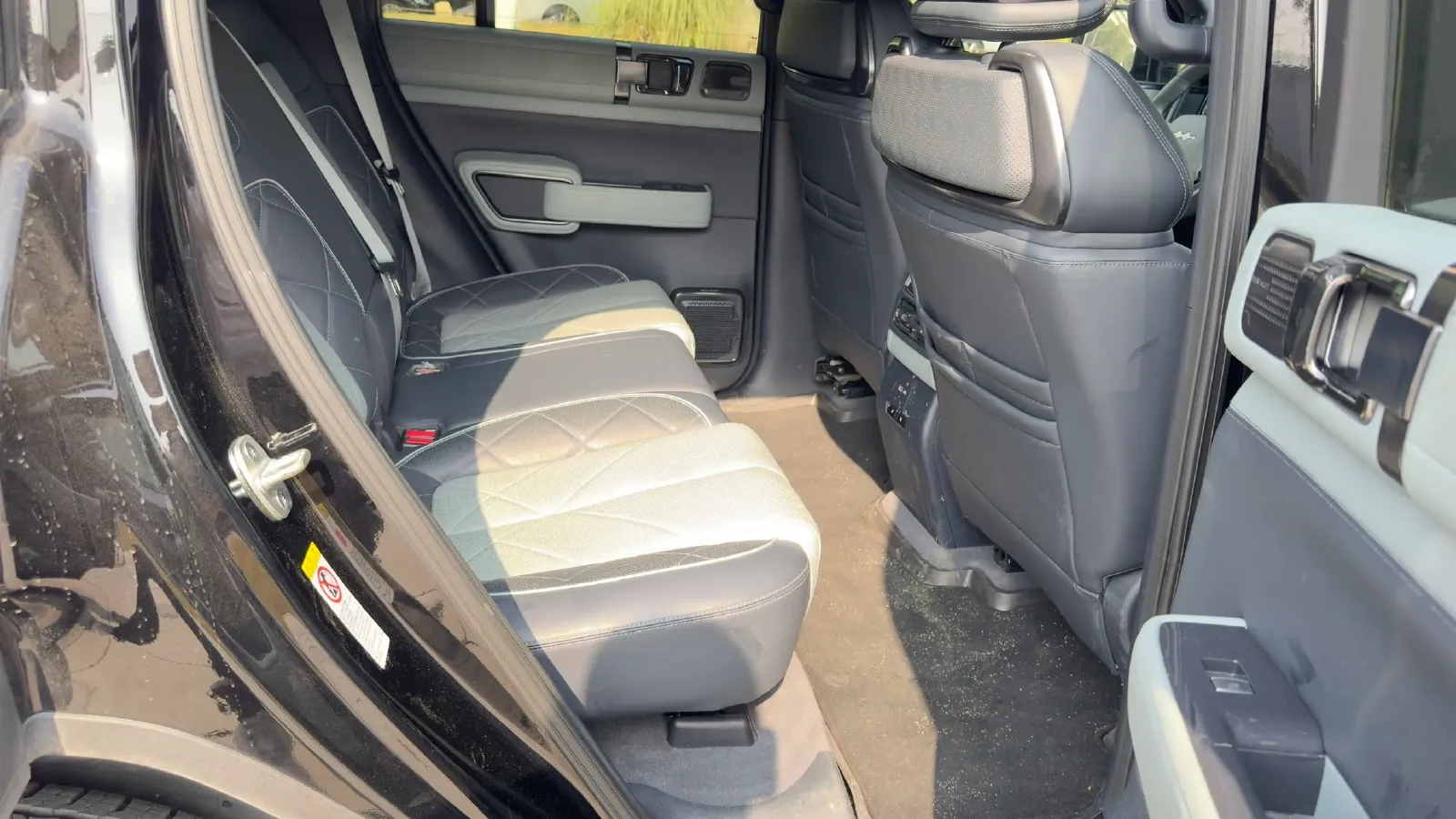 2023 FangChengBao Bao 5 1.5T 194HP L4 E-CVT PHEV 31.8KWH,autocango,china used car exporter,china ev exporter,chinese used car exporter,chinese used ev exporter