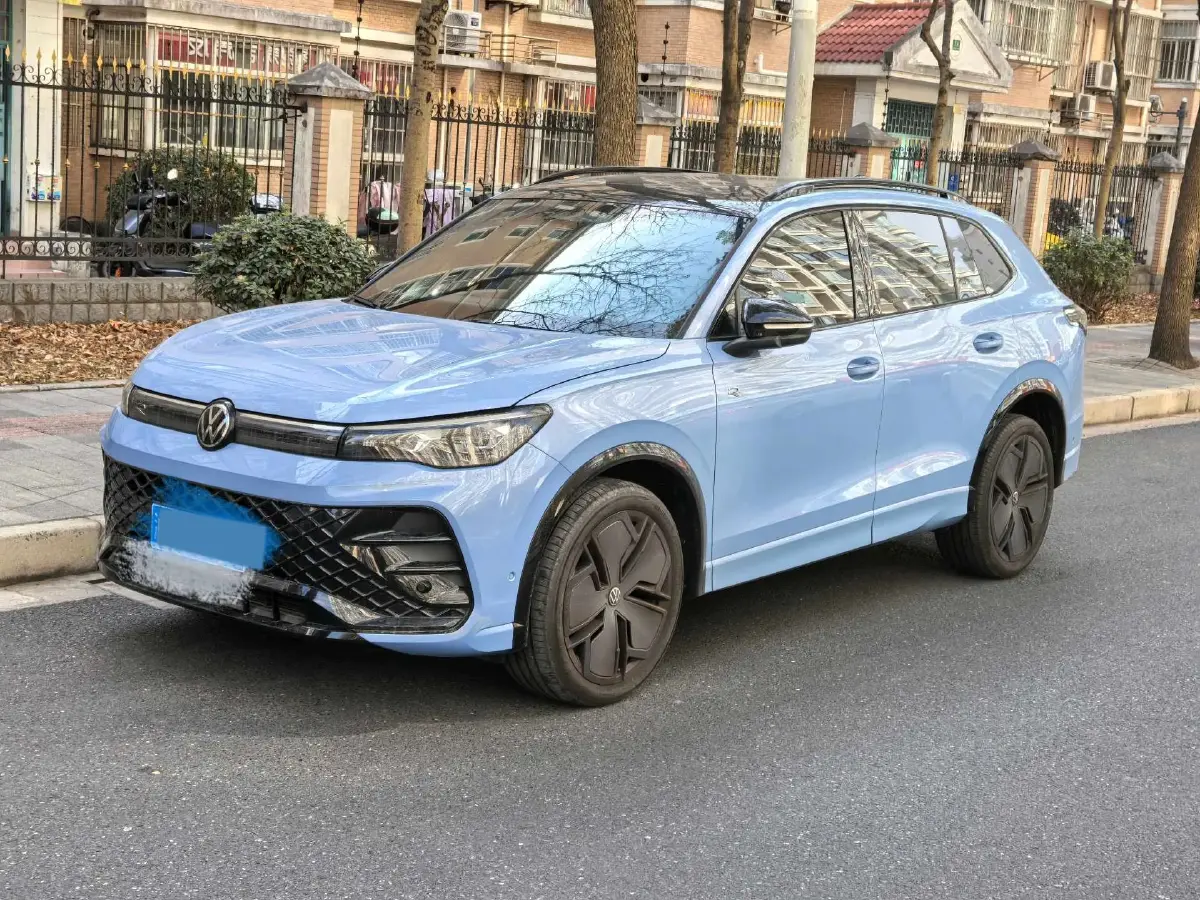 2024 Volkswagen Tiguan L 2.0T 220HP L4 7DCT