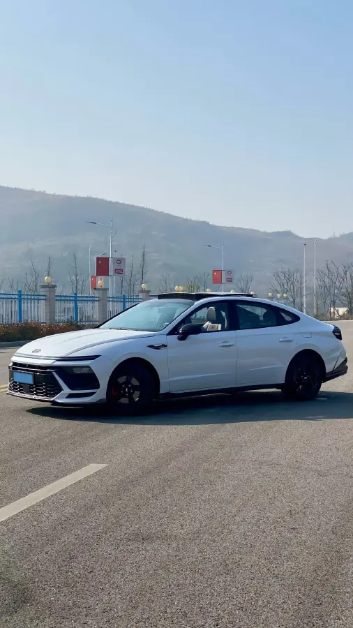 2024 Hyundai Sonata 2.0T 250HP L4 8AT