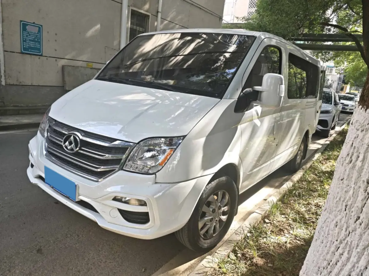 2020 MAXUS XinTu V80 2.0T 139HP L4 6MT