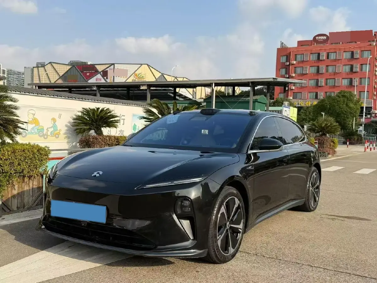 2023 NIO ET5T BEV 75KWH