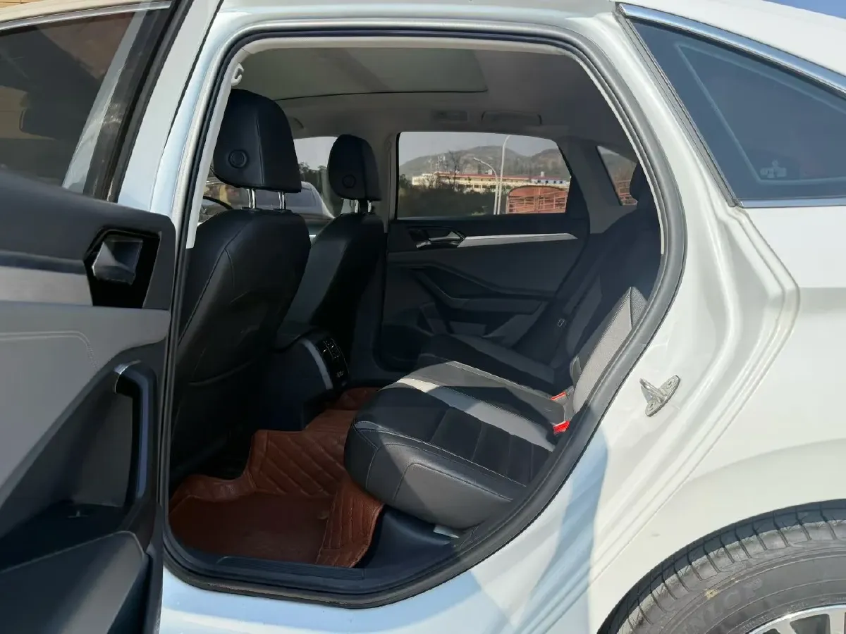 2019 Luxgen Grand 7 MPV 2.0T 188HP L4 6AT,autocango,china used car exporter,china ev exporter,chinese used car exporter,chinese used ev exporter