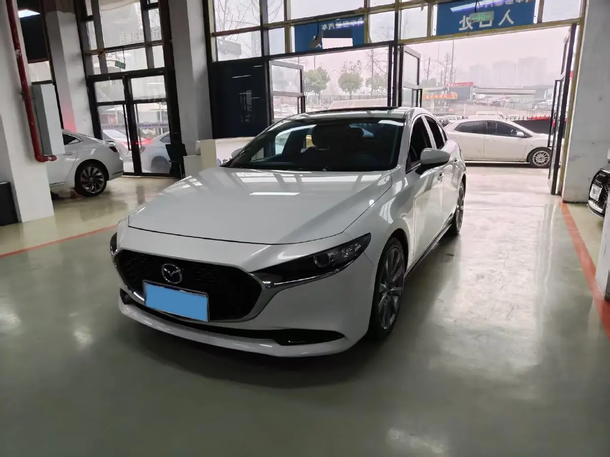 2021 Mazda 3 Axela 2.0L 158HP L4 6AT