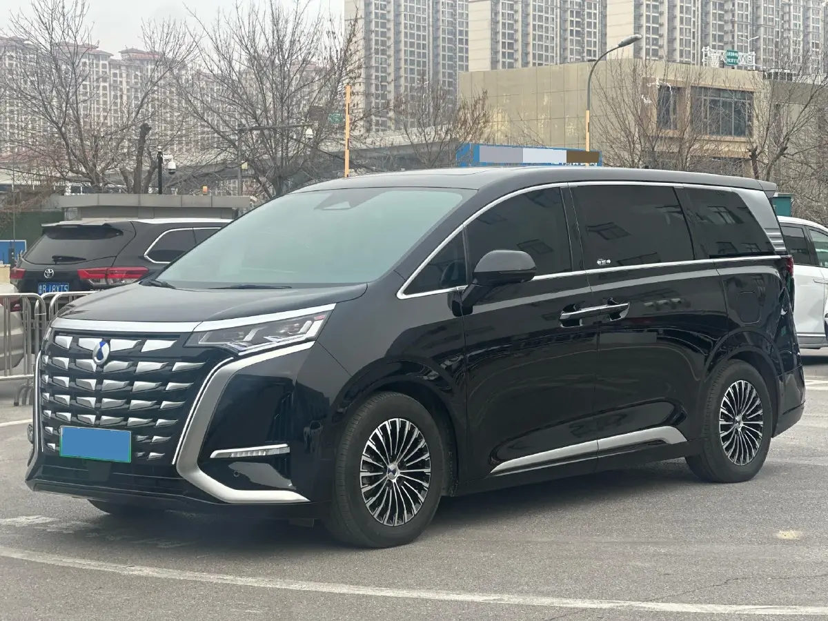 2024 Denza D9 1.5T 139HP L4 E-CVT PHEV 40KWH