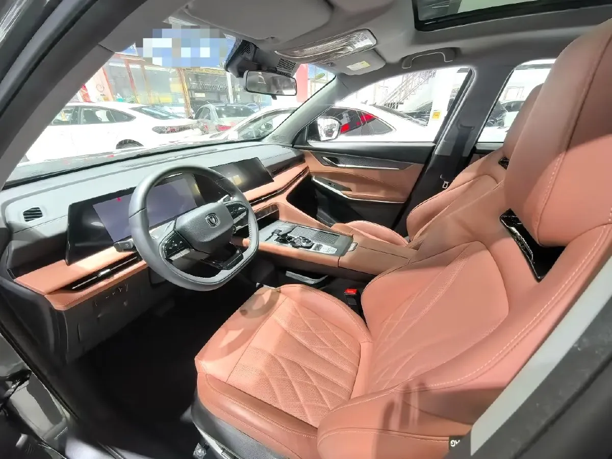 2024 ChangAn CS75 Plus 1.5T 188HP L4 8AT,autocango,china used car exporter,china ev exporter,chinese used car exporter,chinese used ev exporter