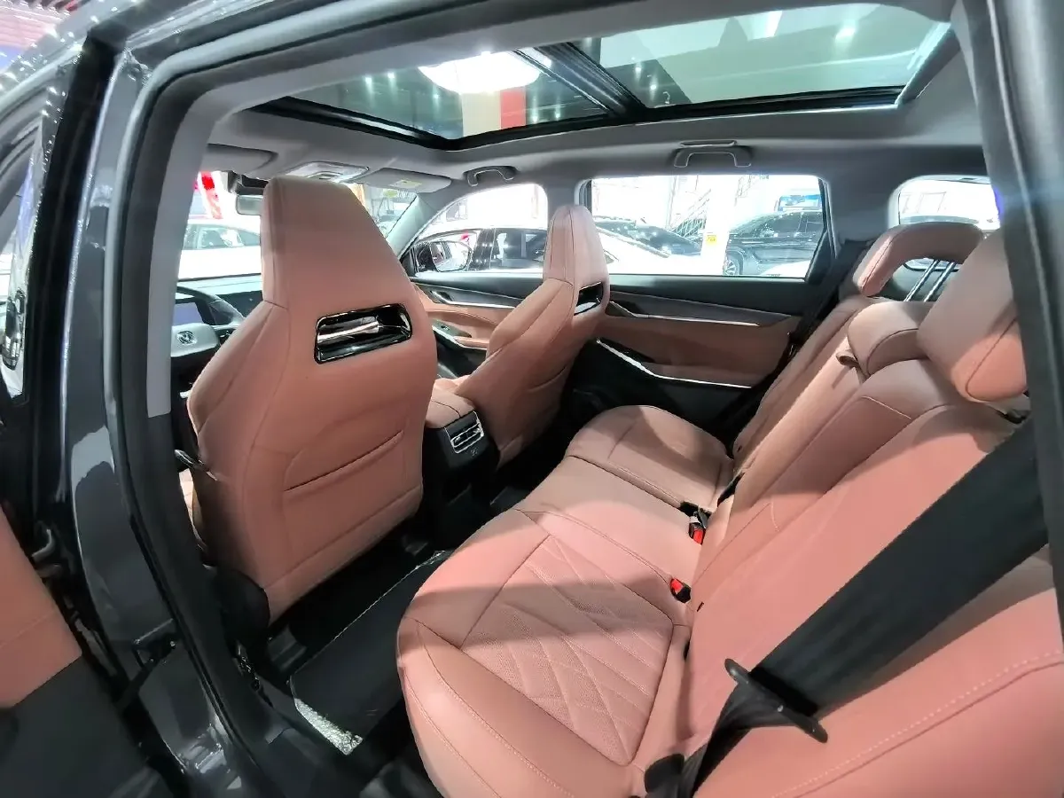 2024 ChangAn CS75 Plus 1.5T 188HP L4 8AT,autocango,china used car exporter,china ev exporter,chinese used car exporter,chinese used ev exporter