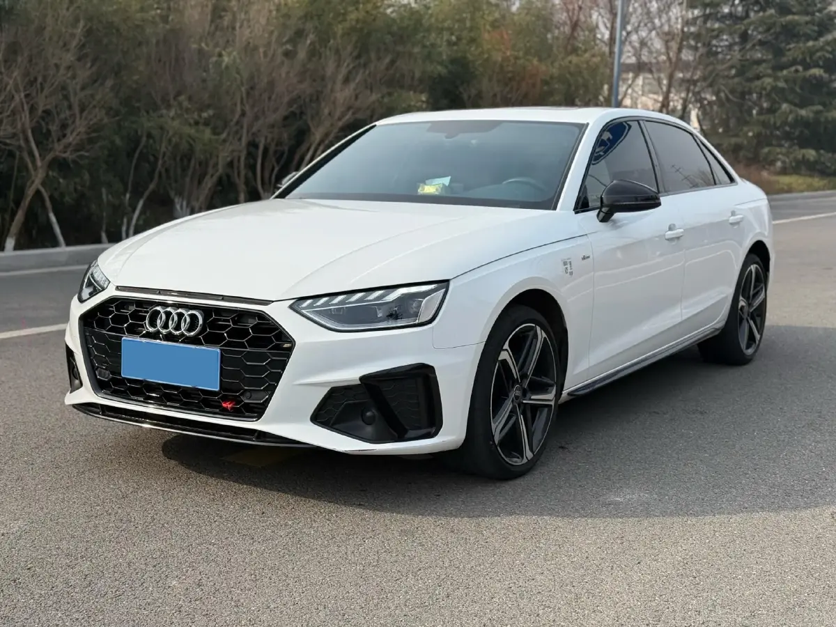 2024 Audi A4L 2.0T 190HP L4 7DCT