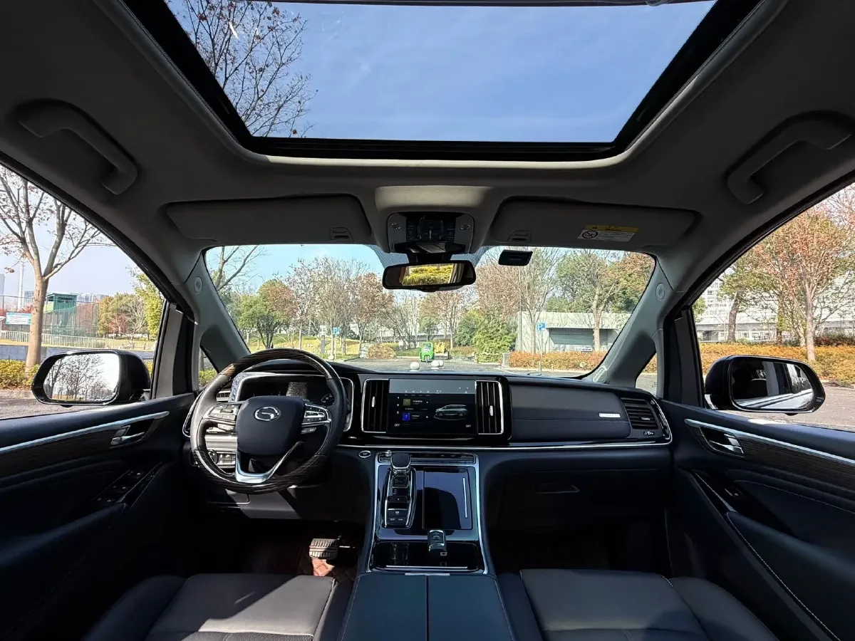 2021 GAC Trumpchi M8 2.0T 252HP L4 8AT,autocango,china used car exporter,china ev exporter,chinese used car exporter,chinese used ev exporter