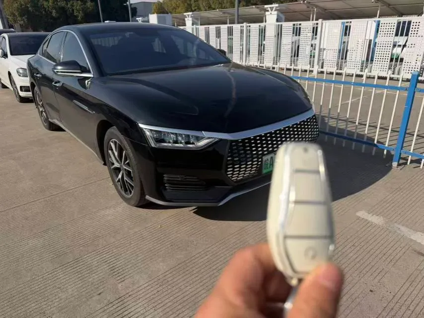 2022 BYD e9 BEV 63.36KWH,autocango,china used car exporter,china ev exporter,chinese used car exporter,chinese used ev exporter