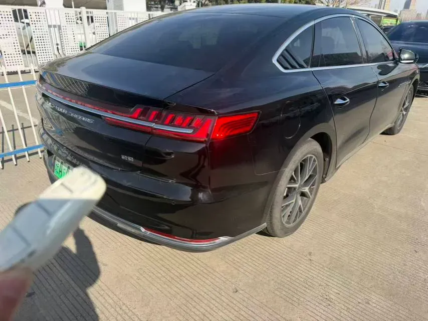 2022 BYD e9 BEV 63.36KWH,autocango,china used car exporter,china ev exporter,chinese used car exporter,chinese used ev exporter