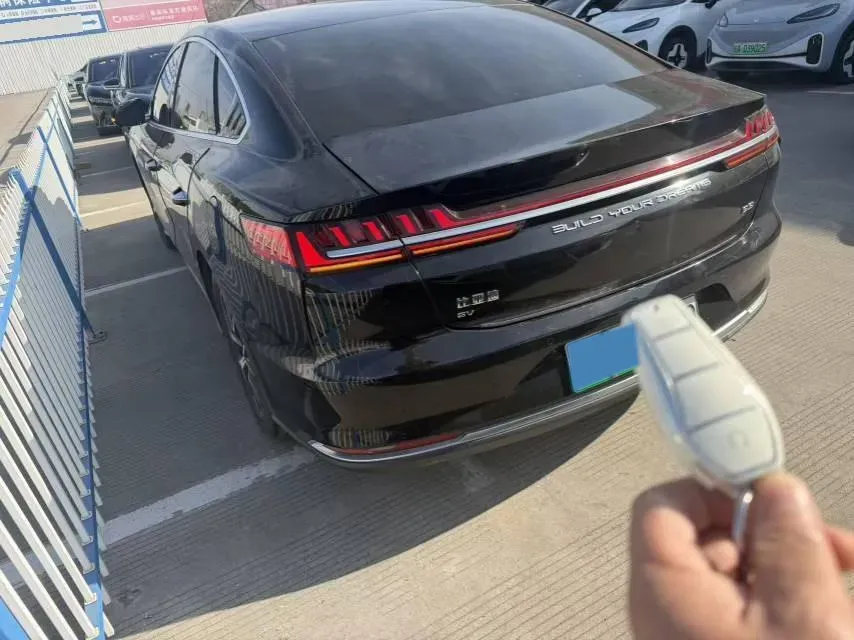 2022 BYD e9 BEV 63.36KWH,autocango,china used car exporter,china ev exporter,chinese used car exporter,chinese used ev exporter