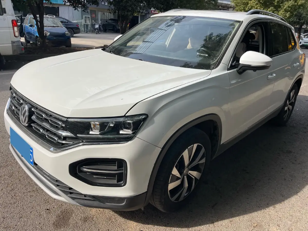2019 Jeep Cherokee 2.0T 234HP L4 9AT