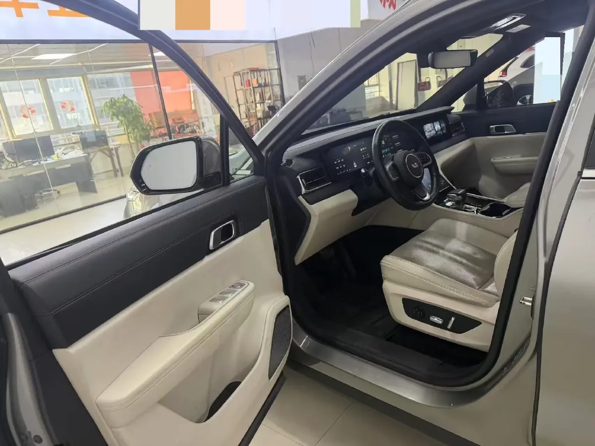 2020 Li ONE Range Extended 131HP REEV 40.5KWH,autocango,china used car exporter,china ev exporter,chinese used car exporter,chinese used ev exporter