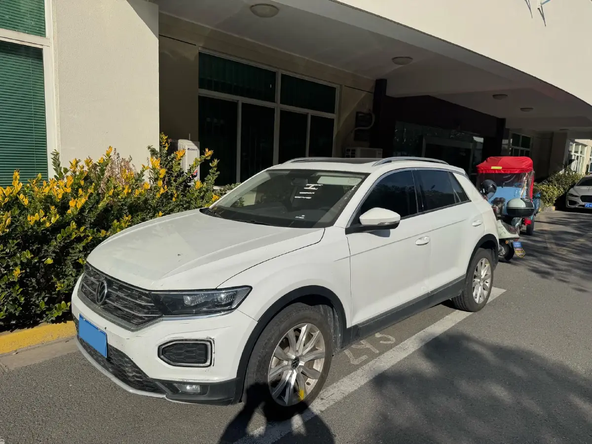 2022 Volkswagen T-Roc 1.4T 150HP L4 7DCT