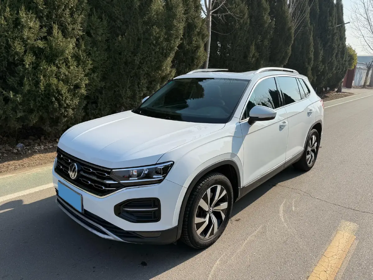 2019 Jeep Cherokee 2.0T 234HP L4 9AT