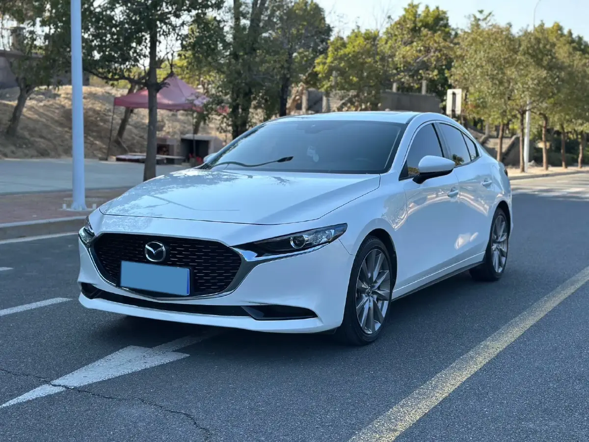 2020 Mazda 3 Axela 2.0L 158HP L4 6AT