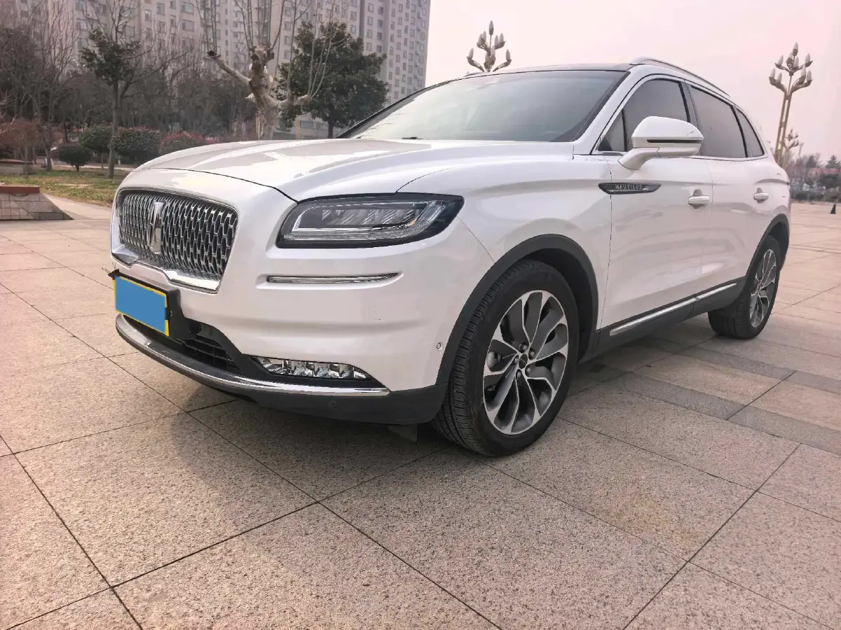 2021 Lincoln Nautilus 2.0T 245HP L4 8AT