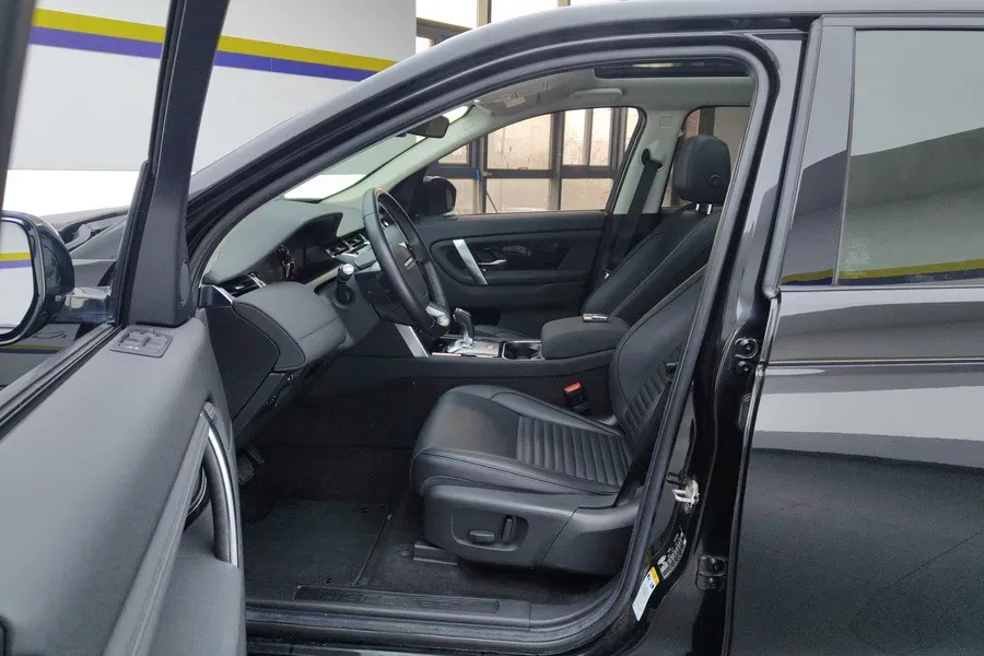 2020 Land Rover Discovery Sport 2.0T 200HP L4 9AT,autocango,china used car exporter,china ev exporter,chinese used car exporter,chinese used ev exporter