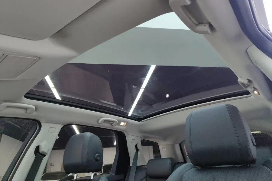 2020 Land Rover Discovery Sport 2.0T 200HP L4 9AT,autocango,china used car exporter,china ev exporter,chinese used car exporter,chinese used ev exporter