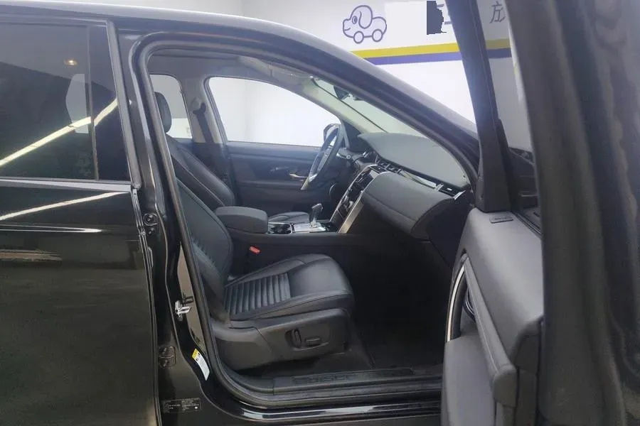 2020 Land Rover Discovery Sport 2.0T 200HP L4 9AT,autocango,china used car exporter,china ev exporter,chinese used car exporter,chinese used ev exporter