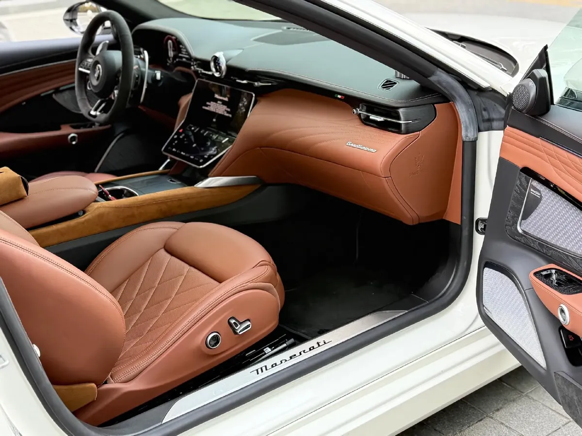 2023 Vulcanus Vulcanus 2.0T 211HP L4 9AT,autocango,china used car exporter,china ev exporter,chinese used car exporter,chinese used ev exporter