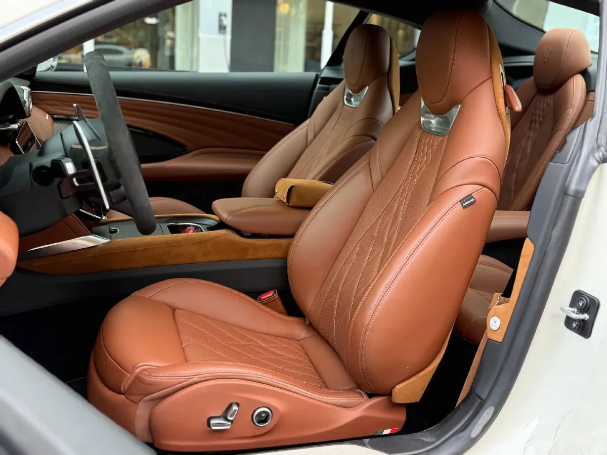 2023 Vulcanus Vulcanus 2.0T 211HP L4 9AT,autocango,china used car exporter,china ev exporter,chinese used car exporter,chinese used ev exporter