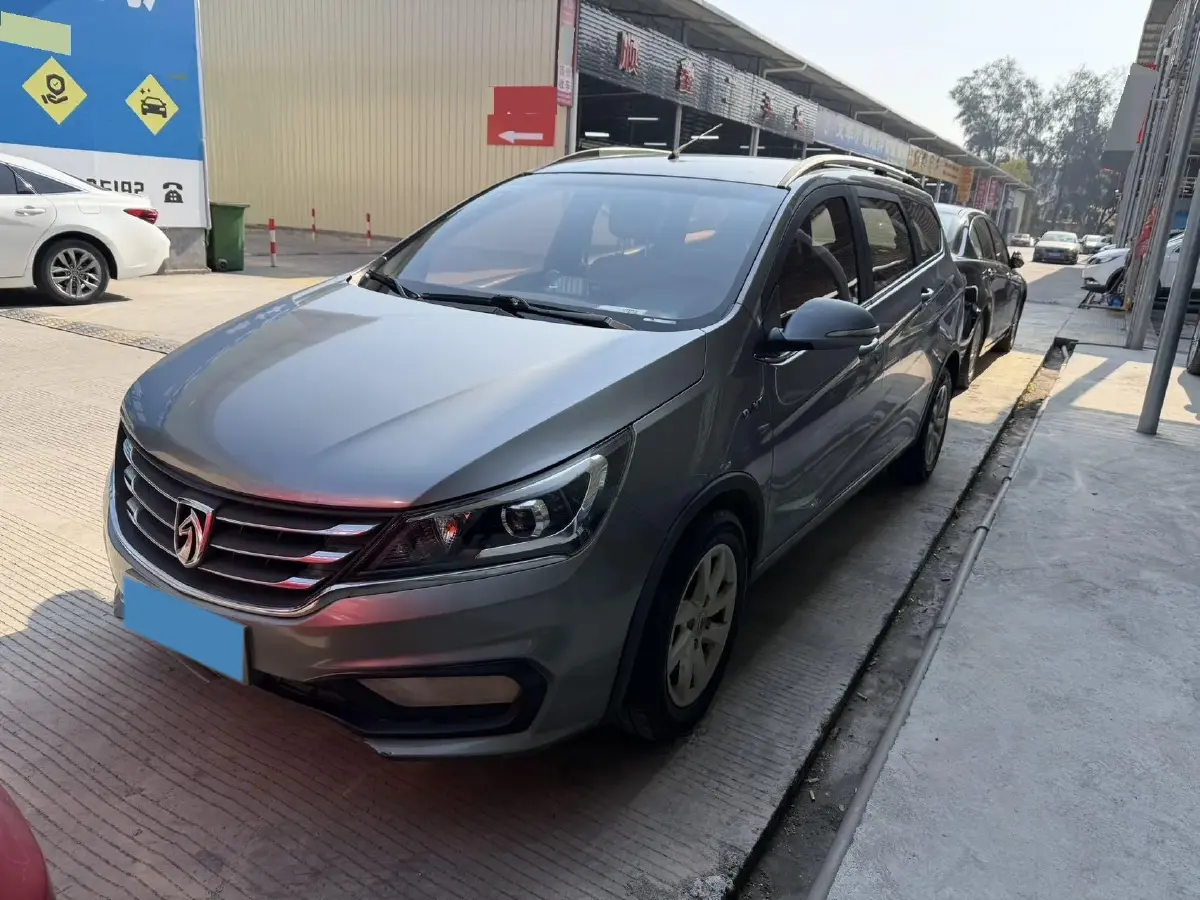 2017 BaoJun 310W 1.5L 112HP L4 6MT