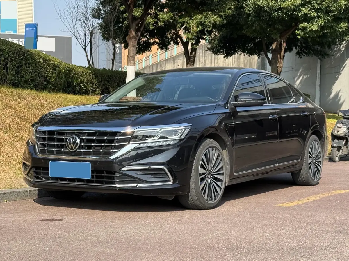 2021 Volkswagen Passat 2.0T 186HP L4 7DCT